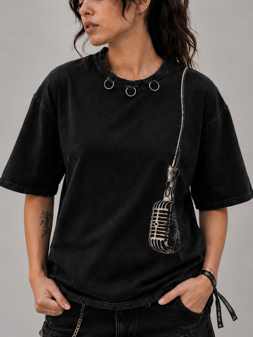 LW Mic Drop Oversized Tee Black - Women