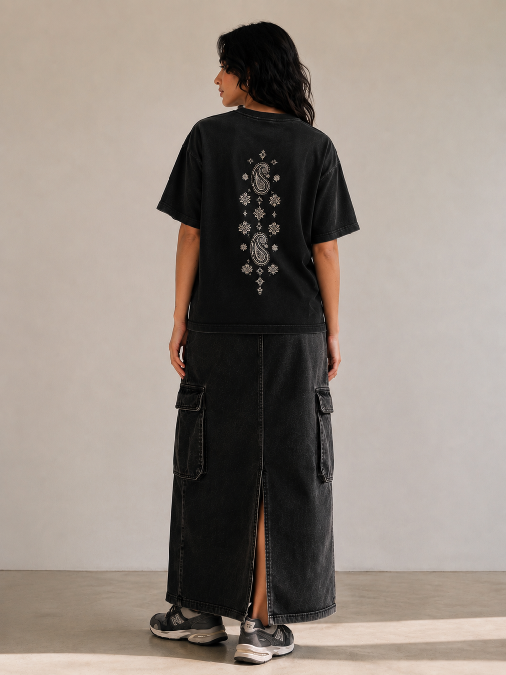 Paisley 2.0 Oversized Tee Detachable Sleeves Black-Women