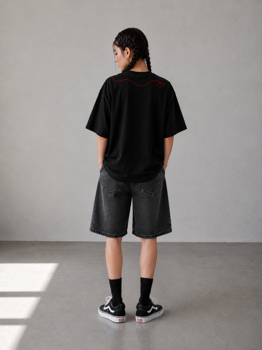 Saap Seedhi Oversized Tee - Black Women